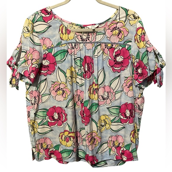 NWOT Crown and Ivy women’s floral blouse SIZE XL - Picture 1 of 11